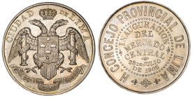 Medalla. Perú. 1905. LIMA. Anv: H. CONCEJO PROVINCIAL DE LIMA. En el centro; INAUGURACIÓN / DEL / MERCADO / CENTRAL / 28 DE JULIO / DE 1905. // Rev: C...