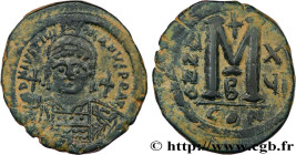 JUSTINIAN I
Type : Follis 
Date : an 16 
Mint name / Town : Constantinople 
Metal : copper 
Diameter : 35  mm
Orientation dies : 7  h.
Weight : 20,83 ...