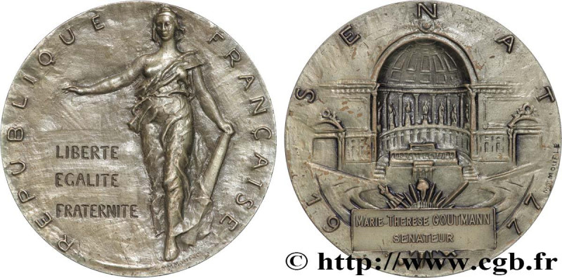 V REPUBLIC
Type : Médaille, Sénat 
Date : 1977 
Metal : silver 
Millesimal finen...