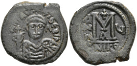 Maurice Tiberius. Æ 40 Nummi – Follis AD 582-602.Nicomedia mint, 2nd officina. Dated RY 6 (587/8). Crowned and cuirassed facing bust, holding globus c...