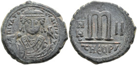 Maurice Tiberius Æ 40 Nummi. Theoupolis (Antioch), dated RY 5 = AD 586/7. Garbled legend, crowned bust facing, wearing consular robes, holding mappa a...