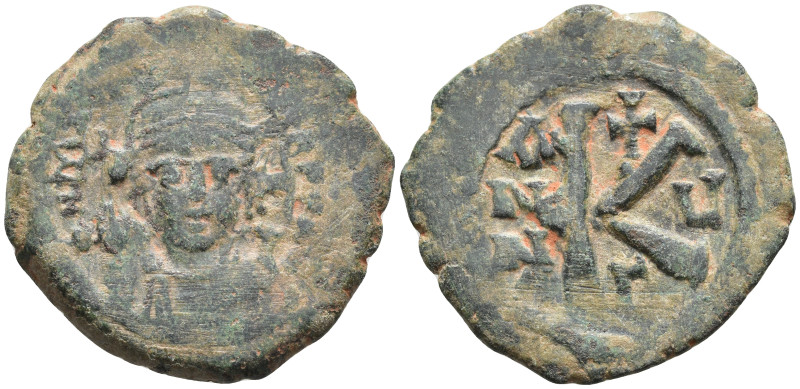 Byzantine Coins Æ 5,69g, 24,7mm.