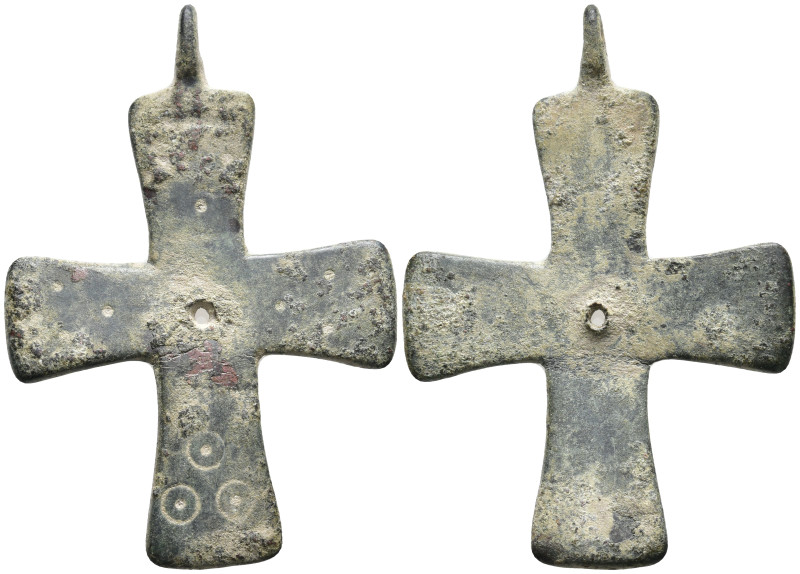 Very Beautiful Byzantine Cross Pendant, Ae Bronze, AD 7th-13th. 8,0g, 47,5mm