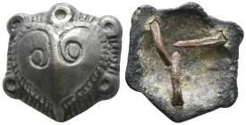 ROMAN BRONZE MILITARY BUCKLE.(1st-2nd century).Ae.

Condition : Good very fine. 5,8g, 19,5mm.