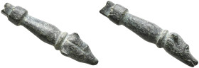 ANCIENT BRONZE WOLF HEAD FIGURE . 17,5g, 47,5mm.