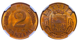 Latvia, 1st Republic, Karlis Ulmanis (1936 - 1940). 2 Santimi 1939, Bronze, 2 gr, KM#11, MS 65 RB, 6637401-005