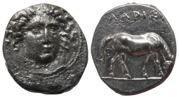 Thessalien. Larissa.

 Drachme (Silber). Ca. 404 - 370 v. Chr.
Vs: Kopf der Nymphe Larissa mit Ampyx en face, leicht nach rechts gewendet.
Rs: Pfe...