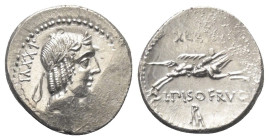 L. Calpurnius Piso Frugi.

 Denar (Silber). 90 v. Chr. Rom.
Vs: Kopf des Apollo mit Lorbeerkranz rechts. Dahinter Kontroll- und Wertzeichen.
Rs: L...