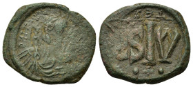 Justinian I (527-565). Æ 16 Nummi (21,3mm, 6.2g). Thessalonica. Pearl diademed, draped, and cuirassed bust r. R/ Large IS with dot-cross-dot above, A ...