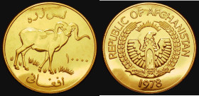 Afghanistan 10000 Afghanis 1978 Gold Conservation series - Marco Polo sheep KM#982 UNC and almost fully lustrous with a small area of light toning on ...