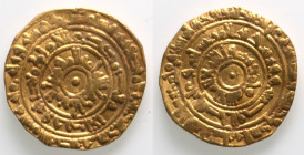 ISLAMIC. FATIMID. al-Mu'izz. 
Gold dinar, AH 355. al-Mansuriya. 
Obv: Arabic script. Rev: Arabic script and date.
Good Very Fine. 

Reference: Ni...