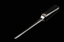 Silver letter opener from Cartier London
925 silver, signed ‘Cartier London’, English silver mark, numbered 3508 (UK date letter for the year 1939),
i...