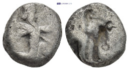 PERSIA, Achaemenid Empire. Time of Darios I to Xerxes II, circa 485-420 BC. Siglos (14mm, 5.34 g), Lydo-Milesian standard, Sardes. Persian king or her...