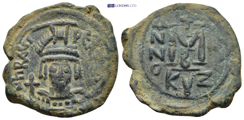 Maurice Tiberius (582-602). ’ 40 Nummi (13.06 Gr. 331mm.). Kyzikos
 Helmeted and...