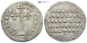 Constantine VII Porphyrogenitus, with Romanus II, (913-959 AD) Constantinople AR Miliaresion (24mm, 2.81 g) Obv: +CONST'T' / ΠORFVROG' / CE ROMANO / E...