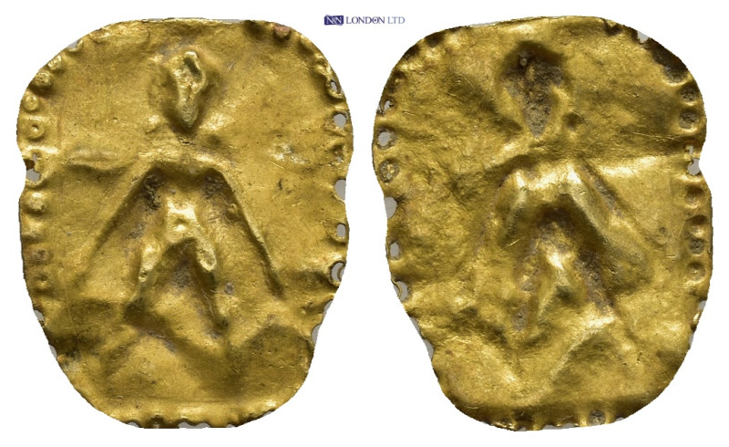 Gold foil impression. A figure standing facing. (16mm, 0.54 g)