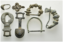 Mixed lot 7 pieces. SOLD AS SEEN NO RETURNS.