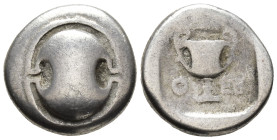 BOEOTIA,
Thebes.
Hemidrachm
(AR, 12 mm, 2.30 g)
c. 425-375 BC.

Boeotian shield. / Θ – ΕΒ Kantharos; above club right; all within concave square...
