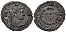Crispus, Caesar (AD 316-326).
Follis
(AE, 20 mm, 3.35 g)
AD 321-324, Siscia.

IVL CRISPVS NOB C Head of Crispus right, laureate. / CAESARVM NOSTR...