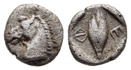 THESSALY. Thessalian League. Obol (circa 470s-460s BC).

Obv: Bridled head of horse left.
Rev: Θ-E.
Barley grain in incuse square.

Franke, Geschichte...