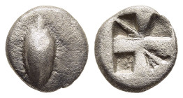BOEOTIA. Orchomenos. Obol (circa 525-500 BC).

Obv: Wheat grain, sprouting end upward.
Rev: Square incuse with thick Y-shaped relief leaving two large...