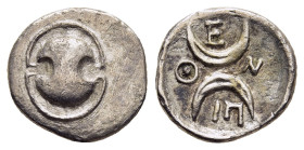 BOEOTIA. Thespiai. Obol (4th century BC).

Obv: Boeotian shield.
Rev: ΘΕΖΠΙ.
Two horizontal crescents back to back.

BCD Boeotia 591; HGC 4, 1401.

Co...