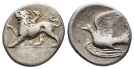 SIKYONIA. Sikyon. Hemidrachm (circa 330-280 BC).

Obv: Chimaera standing left, raising forepaw. Control: below, ΣI.
Rev: Dove flying left.

BCD Pelopo...