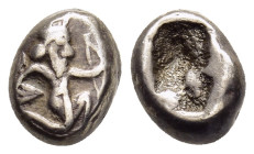 ACHAEMENID EMPIRE. Time of Darios II to Artaxerxes III (circa 420-350 BC). 1/4 Siglos. Sardes.

Obv: Persian king kneeling-running r., holding dagger ...