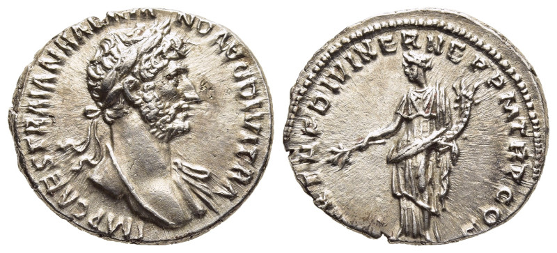 HADRIAN (117-138). Denarius. Rome.

Obv: IMP CAES TRAIAN HADRIANO AVG DIVI TRA.
...