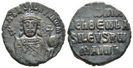 CONSTANTINE VII PORPHYROGENITUS with ROMANUS I (913-959). Follis. Constantinople.

Obv: + RωMAҺ ЬASILЄVS RωM.
Crowned facing bust of Romanus, holding ...