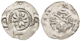 DEUTSCHE MÜNZEN. Nürnberg , königliche Münzstätte. Friedrich II. (1215-1250). Pfennig.

Obv: Zehnblättrige Rosette in Perlkreis und Wulstreif, darum a...