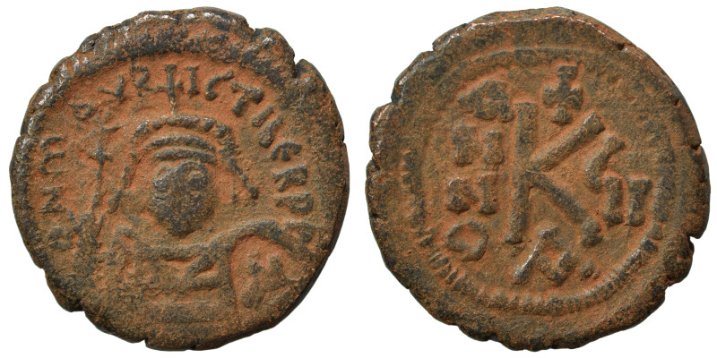 Maurice Tiberius, 582-602. Half Follis (bronze, 4.90 g, 21 mm), Constantinople. ...