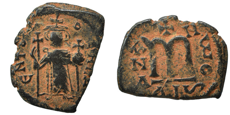 Constans II, 641-668. Follis (bronze, 3.76 g, 22 mm), Constantinople. EN T૪TO NI...