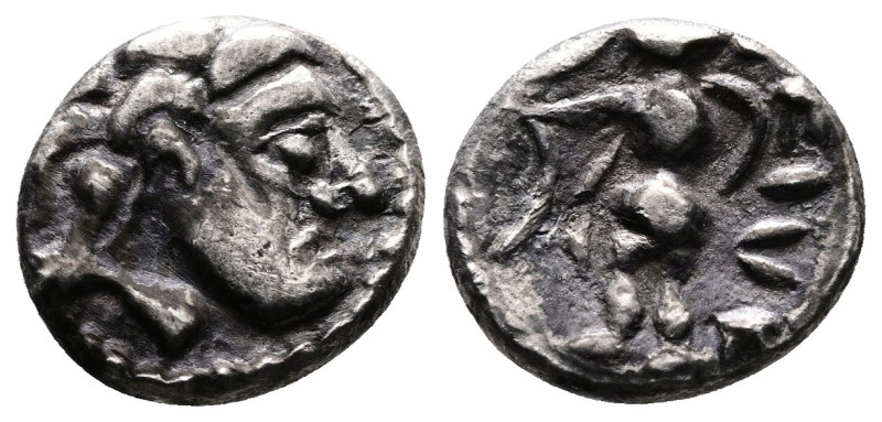 Central European Tribes, Boii. 1st. Century BC. AR Obol (10 mm, 1,08 g.) Athena-...