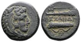 Kings of Macedon Alexander III the Great (336-323 BC.). Struck posthumously during the reign of Philip III Æ (17 mm, 6,41 g.). Head of Herakles wearin...