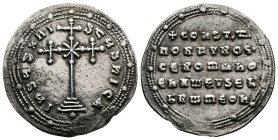 Constantine VII Porphyrogenitus (913-959 AD.), and Romanus II. AR Miliaresion (25,5 mm, 2,89 g.) Constantinopolis. IhSYS XRI – StYS nICA Cross crossle...