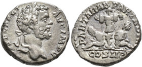 IMPERIO ROMANO. SEPTIMIO SEVERO. Denario. Roma (195). A/ Cabeza laureada a der. R/ Trofeo flanqueado por dos cautivos; PART ARAB PART ADIAB COS II P P...