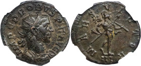 IMPERIO ROMANO. PROBO. Antoniniano. Lugdunum (276-282). A/ Busto radiado y acorazado a der.; IMP C PROBVS P F AVG. R/ Marte con lanzay trofeo avanzand...