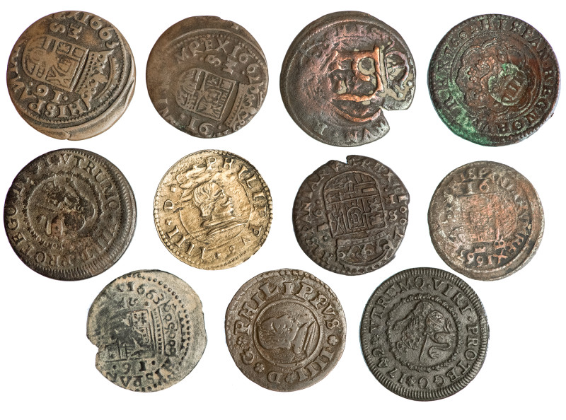 FELIPE IV. Lote de 11 piezas de Felipe III a Felipe V: 16 maravedís (7); 8 mrs. ...