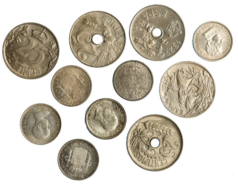 ALFONSO XIII. Lote de 11 piezas: 25 cts. -1925 (2), 1927 (2) y 1934 (1); 50 cts....