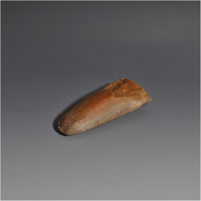 ARQUEOLOGÍA. PREHISTORIA. Neolítico. Hacha pulimentada (ca. 5000 a.C.). Sílex. L...