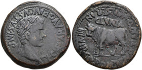 HISPANIA ANTIGUA. Clunia. As. Tiberio. A/ Cabeza laureada a der.; TI CAESAR AVG F AVGVSTVS IMP. R/ Toro a izq.; CLVNIA/IIII VIR CN POMP M AVO ANTO M I...