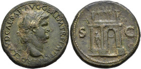 IMPERIO ROMANO. NERÓN. Sestercio. Roma (62-68 d.C.). A/ Cabeza laureada a der.; NERO CLAVD CAESAR AVG GERM TR P IMP P P. R/ Arco triunfal decorado con...