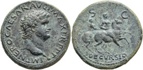 IMPERIO ROMANO. NERÓN. Sestercio. Lugdunum (62-68 d.C.). A/ Cabeza laureada a der.; IMP NERO CAESAR AVG P MAX TR P P P. R/ Nerón a caballo con lanza s...