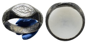 ANCIENT ROMAN SILVER RING.(1st - 2nd Century).Ae.

Condition : Good very fine.

Weight : 6.45 gr
Diameter : 23 mm