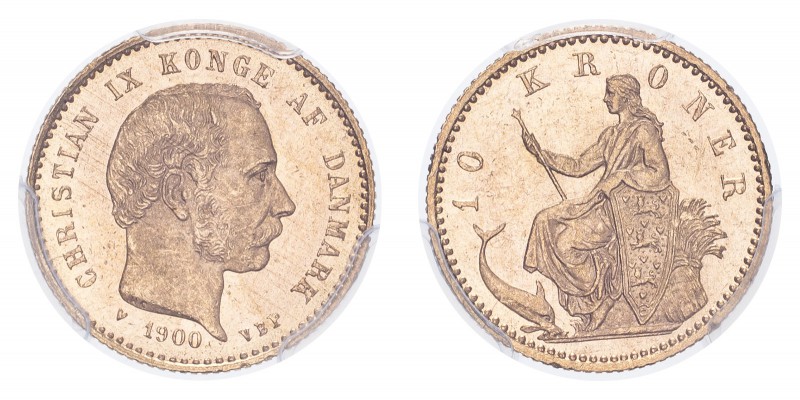 DENMARK. Christian IX, 1863-1906. Gold 10 Kroner 1900, 4.48 g. KM-790.2; Fr-296....