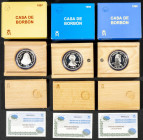 JUAN CARLOS I (1975-2014). Conjunto de 3 estuches oficiales y completos de la serie Casa de Borbón de 2000 Pesetas. 1997 (Felipe V), 1998 (Carlos III)...