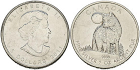 CANADÁ. 5 Dollars (Ar. 31,28g/38mm). 2011. Timber Wolf. (Km#1052). EBC. Rayitas.