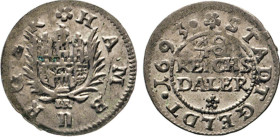 HAMBURG
Hamburgische Münzen in Silber
Schilling 1693. Stadtgeld. Mzz. J.R. des Joachim Rustmeyer. Burg in Palmzweigen. Rs. Wert in 4 Zeilen. G. 977....