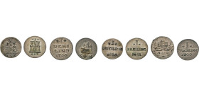 HAMBURG
Hamburgische Münzen in Silber
Dreiling 1765 OHK. Stadtburg u. Mzz. in Zweigen. Rs. Wert. Dsgl. Dreilinge 1800 OHK, 1839 u. 1841 H.S.K, Freis...